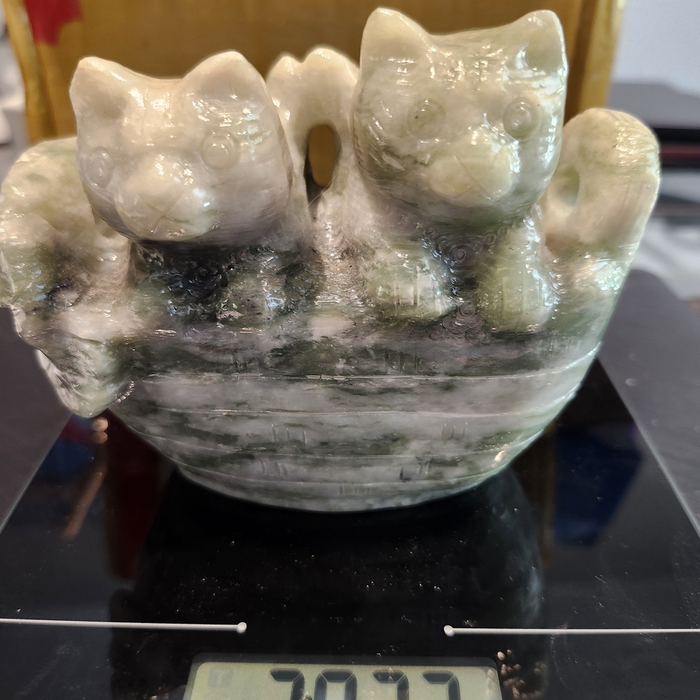 Green Xiuyan Jade Cat Sculpture 3#3oz